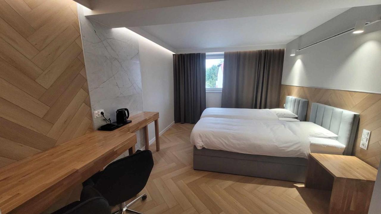 Hotel & Restauracja Wroblewscy Karniewo Extérieur photo