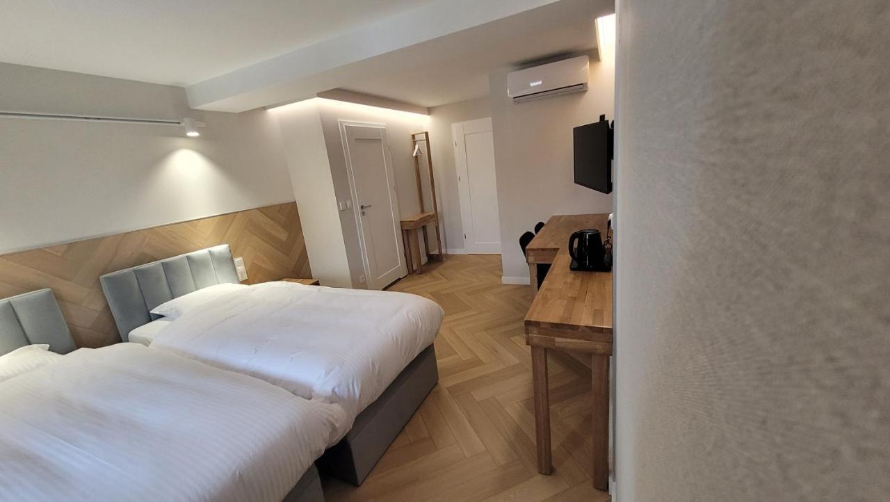 Hotel & Restauracja Wroblewscy Karniewo Extérieur photo